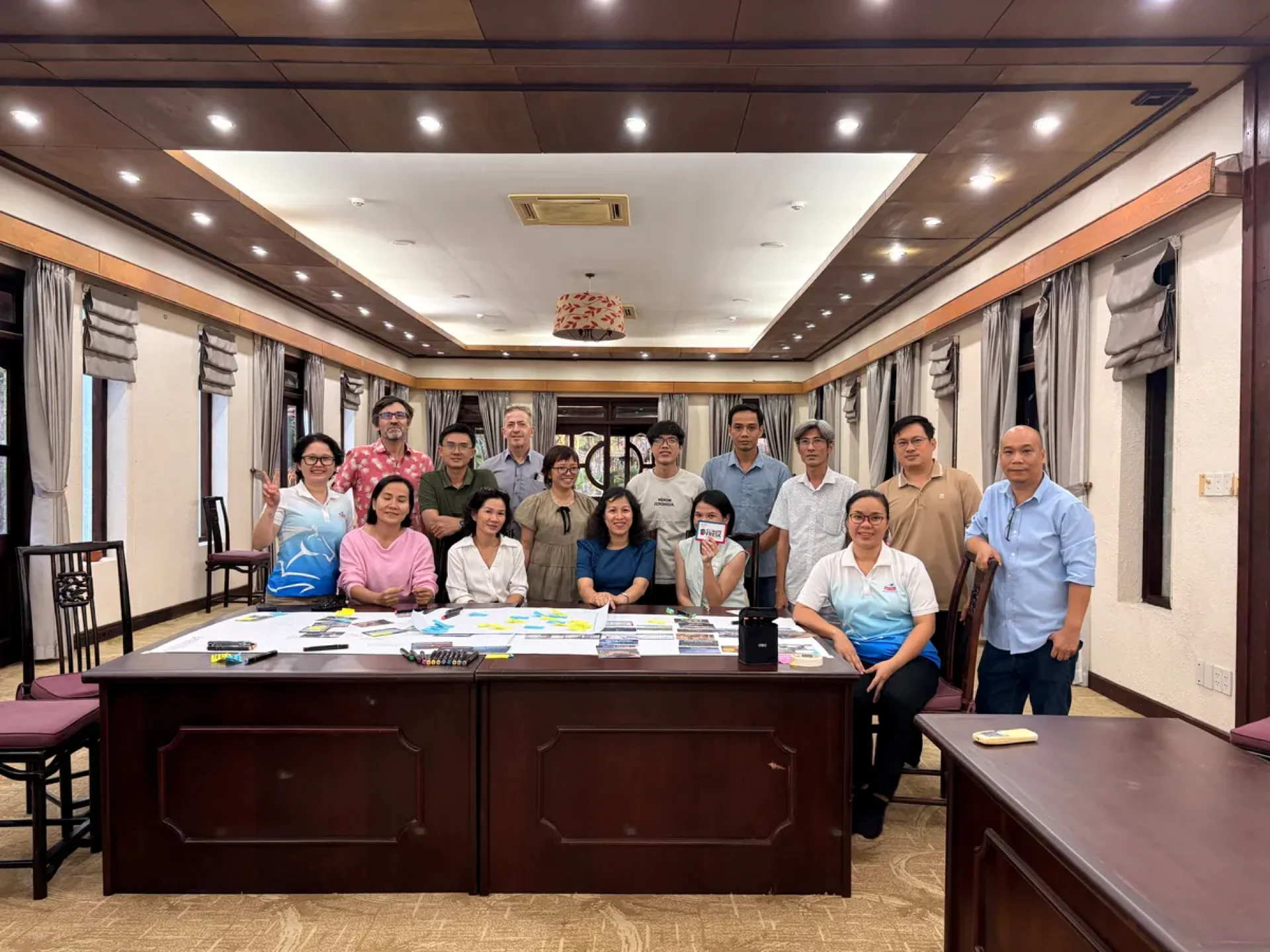 Khả Earth team facilitating a sustainability workshop