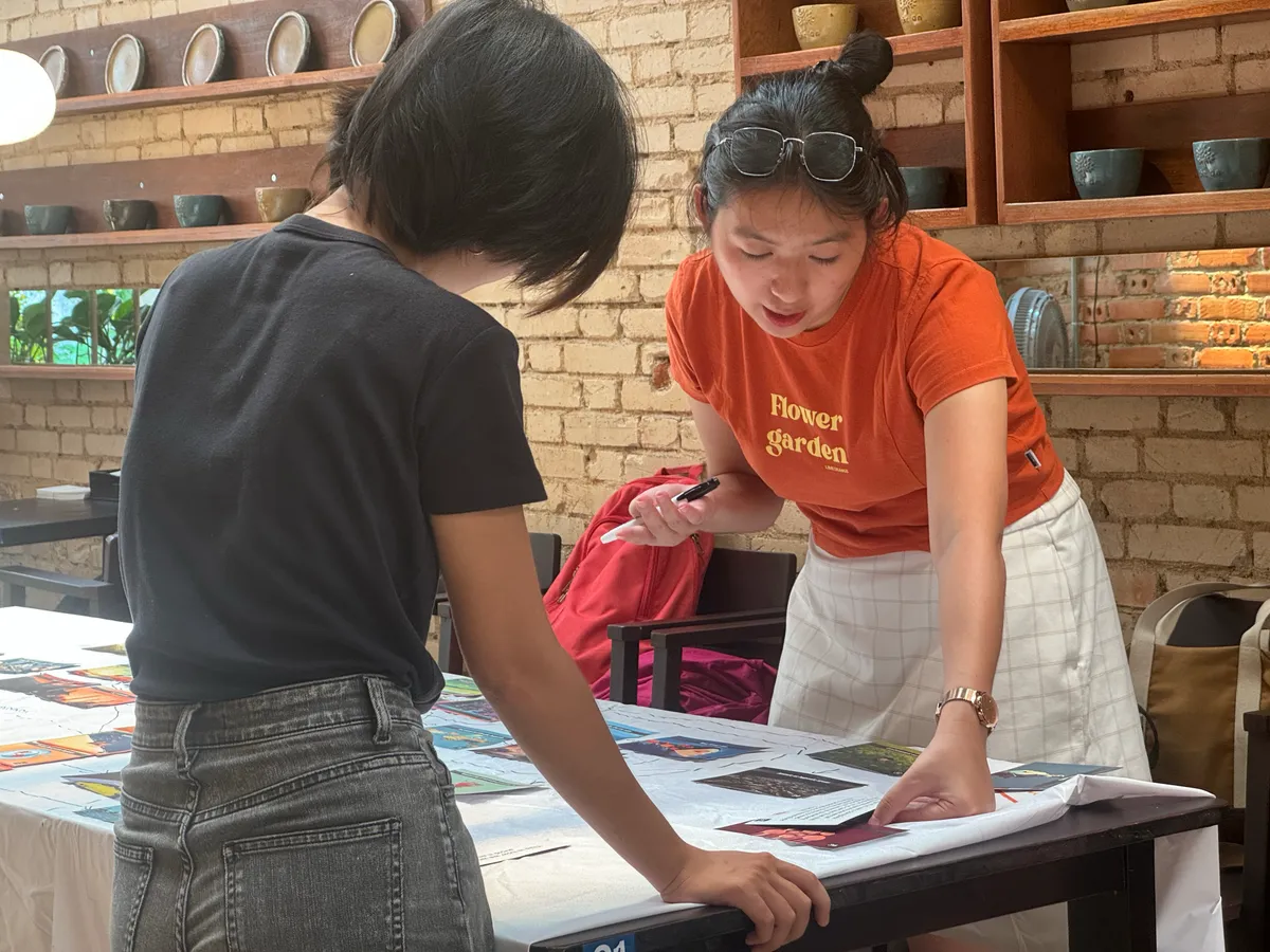 Facilitator explaining planetary boundary connections